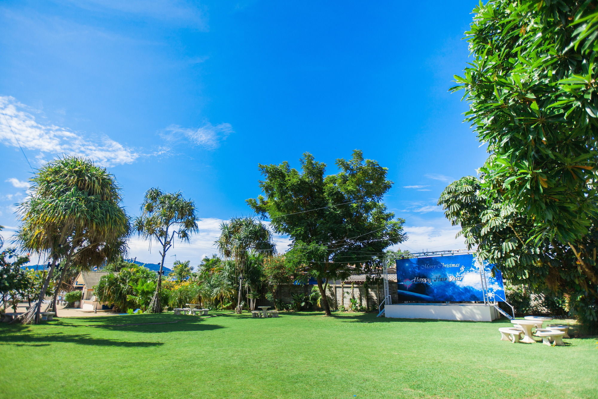Chalong Beach Hotel Phuket Rawai Exterior photo