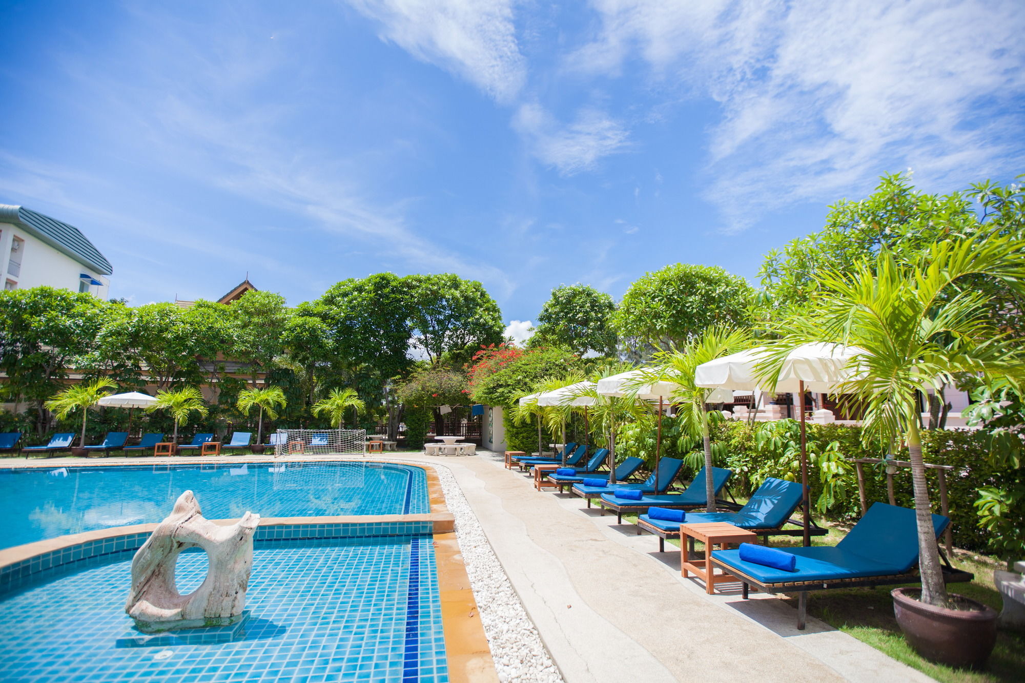 Chalong Beach Hotel Phuket Rawai Exterior photo