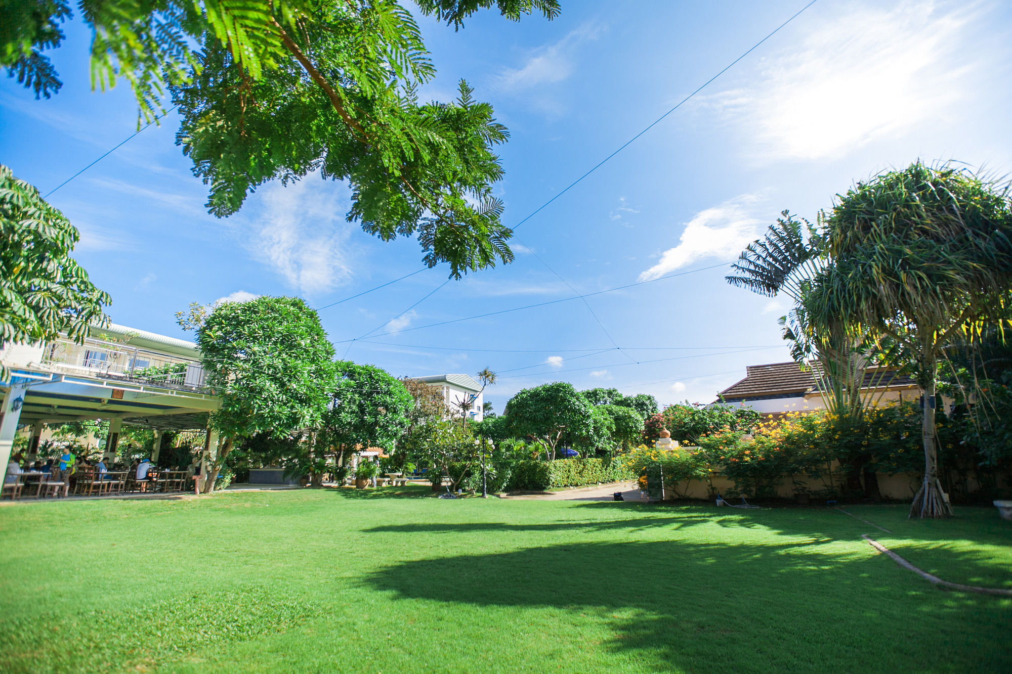 Chalong Beach Hotel Phuket Rawai Exterior photo